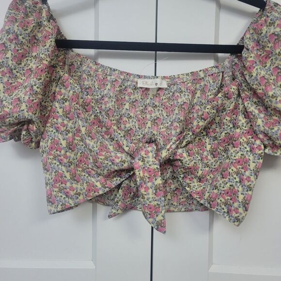 Blush J Floral Puff Sleeve Crop Top - Picture 3 of 7